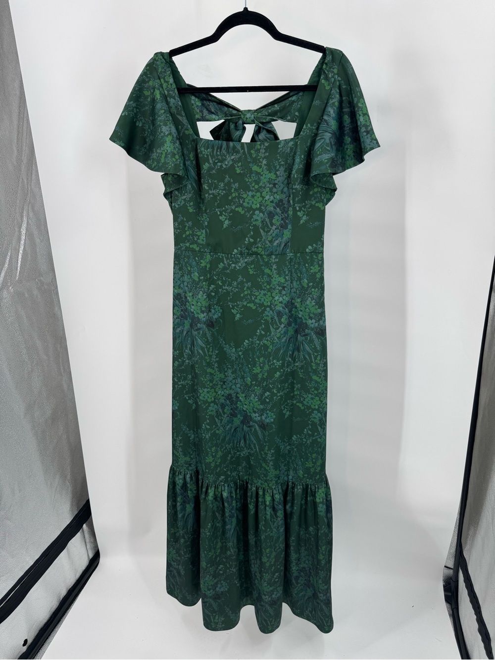 Sachin + Babi Emerald Green Floral Maxi Dress with Flutter Sleeves - Picture 5 of 13